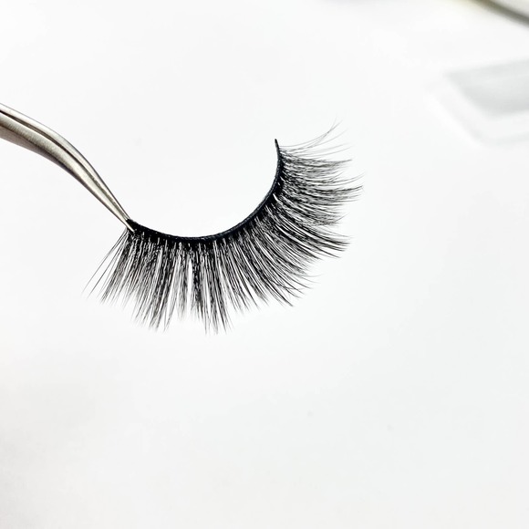 Sophia 5D Glamour Volume False Eyelashes - Picture 12 of 15